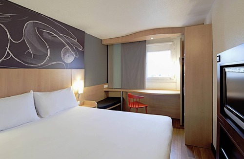 Quartier des Grandes-Carrieres Hotel | Ibis Paris Montmartre Sacré-Coeur