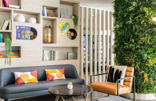 Montreuil Hotel | ibis Paris Porte de Montreuil