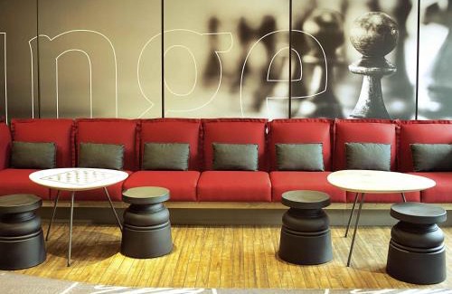 Saint-Denis Hotel | ibis Paris Saint-Denis Stade Sud