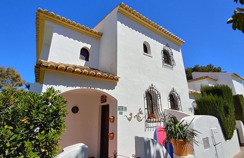 Molinell Chalet De Esquí | Ibiza-style vacation home with terrace right on the beach. Great pools.