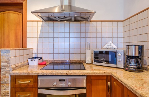 Sant Carles de Peralta Casa | Casa rural ibicenca con porche, jardín, solarium y Wi-Fi