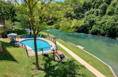 New Braunfels Apartamento | IC 316 Riverfront Bliss