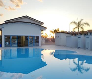 Sant'Agata di Militello Apartamento | Icaro Apartments with a beautiful pool