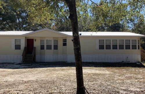 Branford Casa | Ichetucknee & Ginnie Springs, Sante Fe & Suwanee Rivers & Divers Woods Retreat