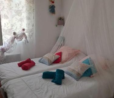 Sollies-Toucas Casa | ICI et MAINTENANT Chambres chez l'Habitant