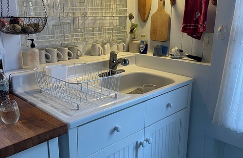 Truro Cabaña | Iconic, historic cottage overlooking Cape Cod Bay