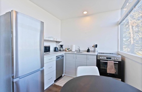 Cliff - Cannon Apartamento | Iconic Modern Stay w Free Parking