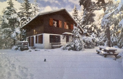 Saint-Sauveur-Camprieu Chalet De Esquí | Idéalement Situé au Centre du Village Près du lac du Bonheur