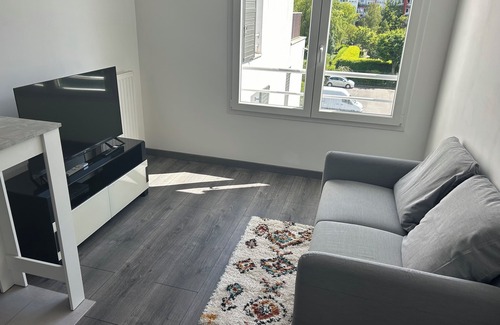 Trappes Apartamento | Idéalement Placé de Nombreux Sites des JO aux Alentours. Appartement Récent