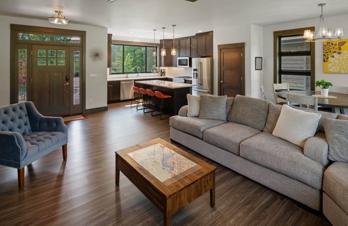 Sandpoint Casa | Idaho Club Beauty | Luxury, Golf, Gated Living