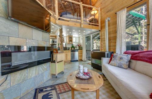 Idaho Springs Casa | Idaho Springs Cabin with Hot Tub on Half Acre!