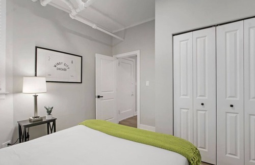 Evanston Apartamento | Cozy Chic 1BR Chicago Apartment
