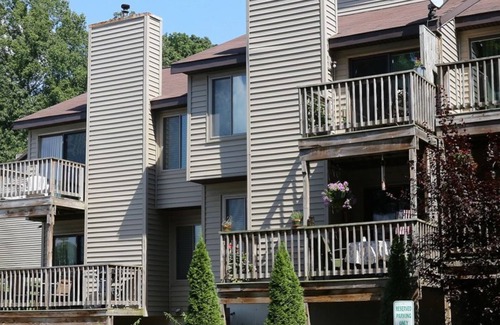 Cheat Lake Casa | Ideal 2BR Townhouse Near Mountainview Golf Course Morgantown