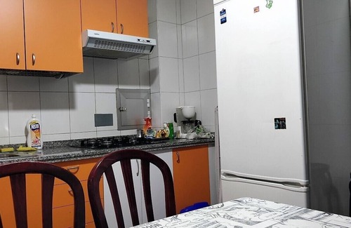 Oeste Apartamento | APARTAMENTO IDEAL PARA GRUPOS. JUNTO AL CENTRO. WIFI