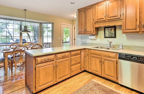 Soddy-Daisy Casa | Ideal Chickamauga Lake Home + Dock & Fire Pit
