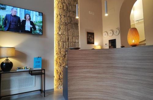 Naples City Centre Hotel | Ideal City Walk