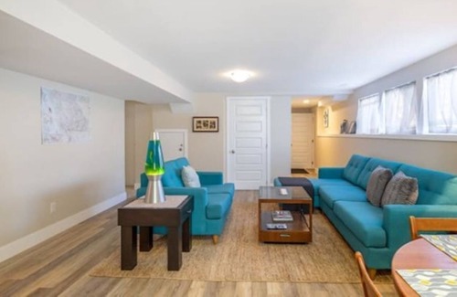 Kelowna Central Business District Apartamento | Ideal Downtown Location