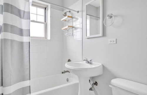 Evanston Apartamento | Ideal Evanston 1BR, 1 mile from Northwestern campus, by Blueground
