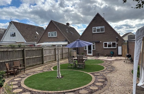 Exmouth Casa | Ideal family holiday home in Exmouth.Spacious and well equipped 3 bedroom house.