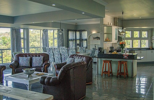 Ramsgate South Casa | IDEAL Family Holiday Home / 8-bedroom house in Ramsgate with calming sea views