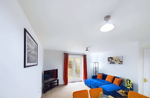 Cheltenham Casa | Ideal For Business | Long Stays | Parking & Wifi