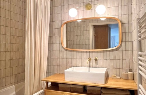 Tonkin Sud Apartamento | Ideal for families: garden and terrace near the park