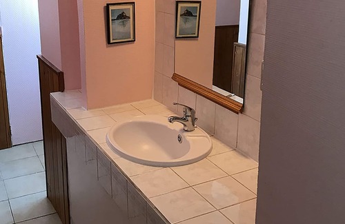 Vessey Casa | Ideal para familias y grupos: casa rural para 13 personas, piscina cubierta climatizada, sauna