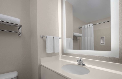 Snail Hotel | Ideal for Groups: 3 Suites w/ Kitchen & Separate Living Area, Pets Are Allowed