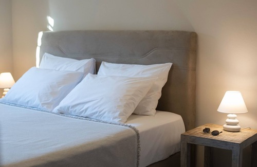 Spartia Casa | Ideal for hosting up to 4 families - 15 mins walk to the beach