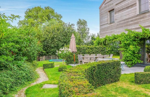 Alveringem Casa | Ideal Holiday Home in Gijverinkhove with Terrace, Garden