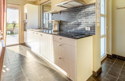 Alveringem Casa | Ideal Holiday Home in Gijverinkhove with Terrace, Garden