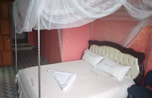 Kiriaini Hotel | Ideal Hotel