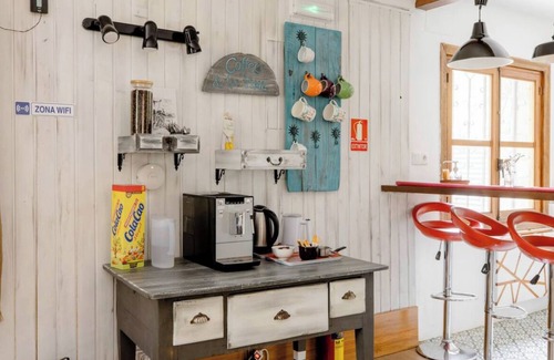 Oros Bajo Cabaña | Casa ideal para familias 13 pax ¡Gran jardín, barbacoa, parking y zona infantil!