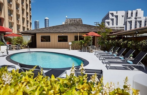 Ala Moana Casa | Ideal Location! 4 Convenient Units, Onsite Pool, Pet-Friendly Property