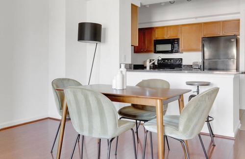Logan Circle Apartamento | Ideal Logan Circle 2BR w/ Gym, W/D & Pool, walk to bars by Blueground