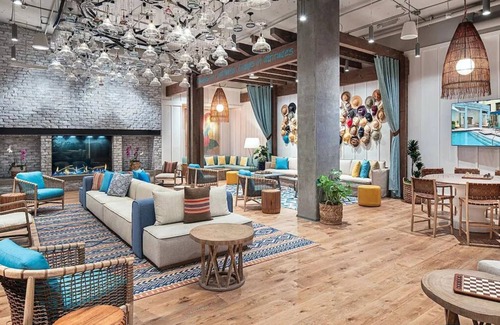 Gaslamp Quarter Hotel | Ideal Mix of Comfort and Value! 3 Units! Rooftop Pool, Parking, Pets Allowed!