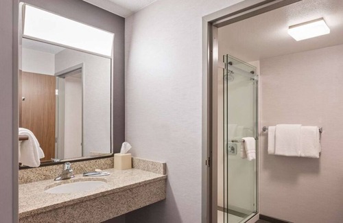 San Ramon Complejo | Ideal Mix of Comfort and Value! Outdoor Pool, Pet-friendly, Free Parking!
