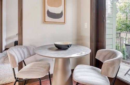 Dawson Apartamento | Ideal South Austin 1BR w/ Pool, W/D & Gym, nr restaurants, by Blueground