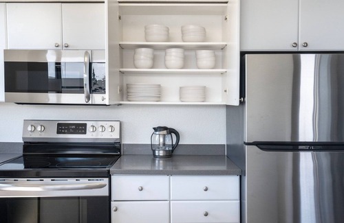 South Beach Apartamento | Ideal South Beach 2BR w/ Pool, Tennis, Spa, by Blueground