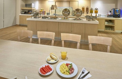 Benito Juárez Apartamento | Ideal Stopover Suite w/ Kitchenette & Breakfast l Near Central Cancún Sights