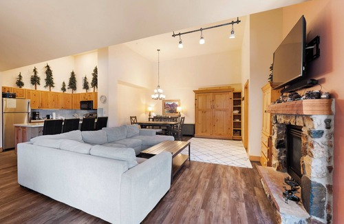 River Run Condominio | Cocina actualizada, King in Master, baño adicional, andar a la góndola, Wifi gratuito