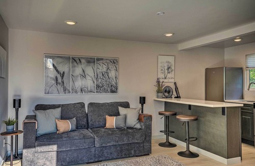 Dimond Casa | Ideally Located Oakland Home w/ Private Yard!