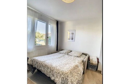 Livry-Gargan Apartamento | IDF03 Superb cozy apartment CDG airport wifi 4 people