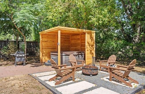 Fredericksburg Casa | Idle Wild Cottage - Hot Tub & Fire Pit
