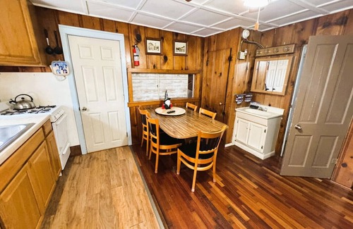 Rockaway Beach Cabina | Idlewild at Duck Harbor Resort