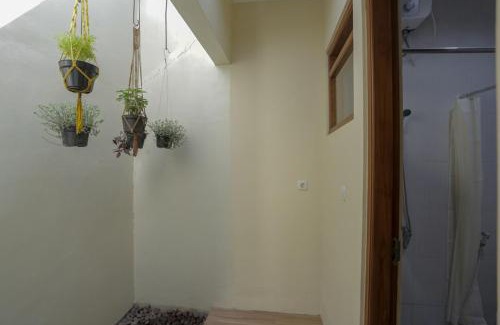 Banjarsari Casa | IDR Green Guest House Syariah Mitra RedDoorz