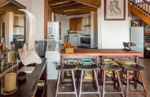 Bela-Bela Casa | Idwala View - Mabalingwe Game Reserve - Luxury, Self-Catering Safari Getaway