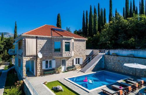 Popovici Casa | Idylic Escape House with Pool