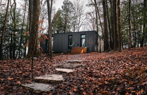 South Bloomingville Cabaña | Idyll Reserve 4 | The Hillside - new, luxe, hot tub and fireplace