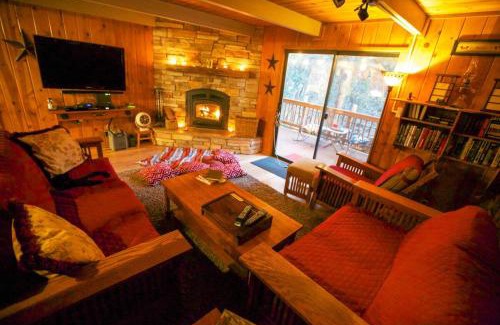 Idyllwild Casa | Idyllbrookbrookside Gazeboev Chargeracpet Ok!